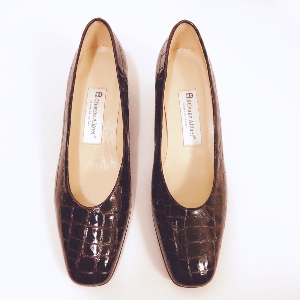 Atienne Aigner Flat Pump